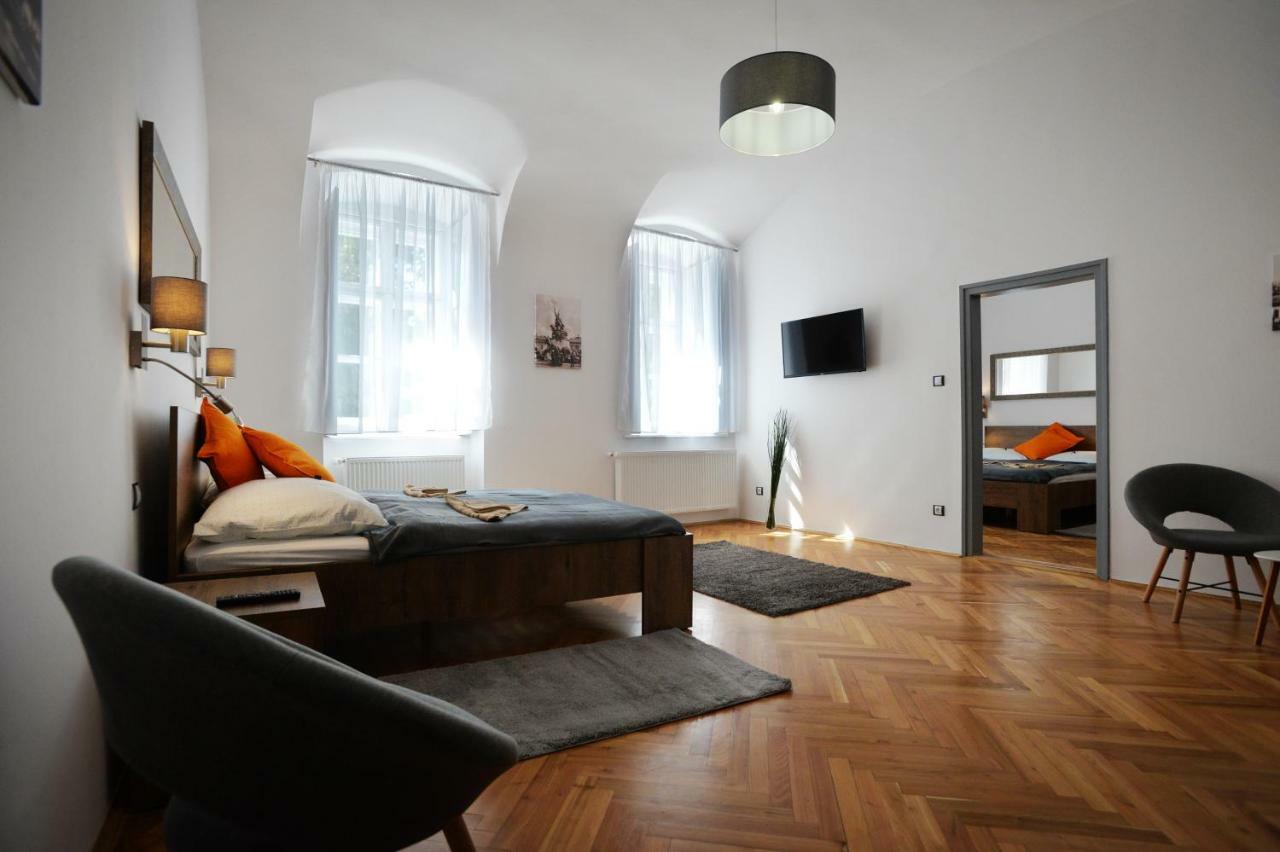 Pr Apartman Eger Extérieur photo