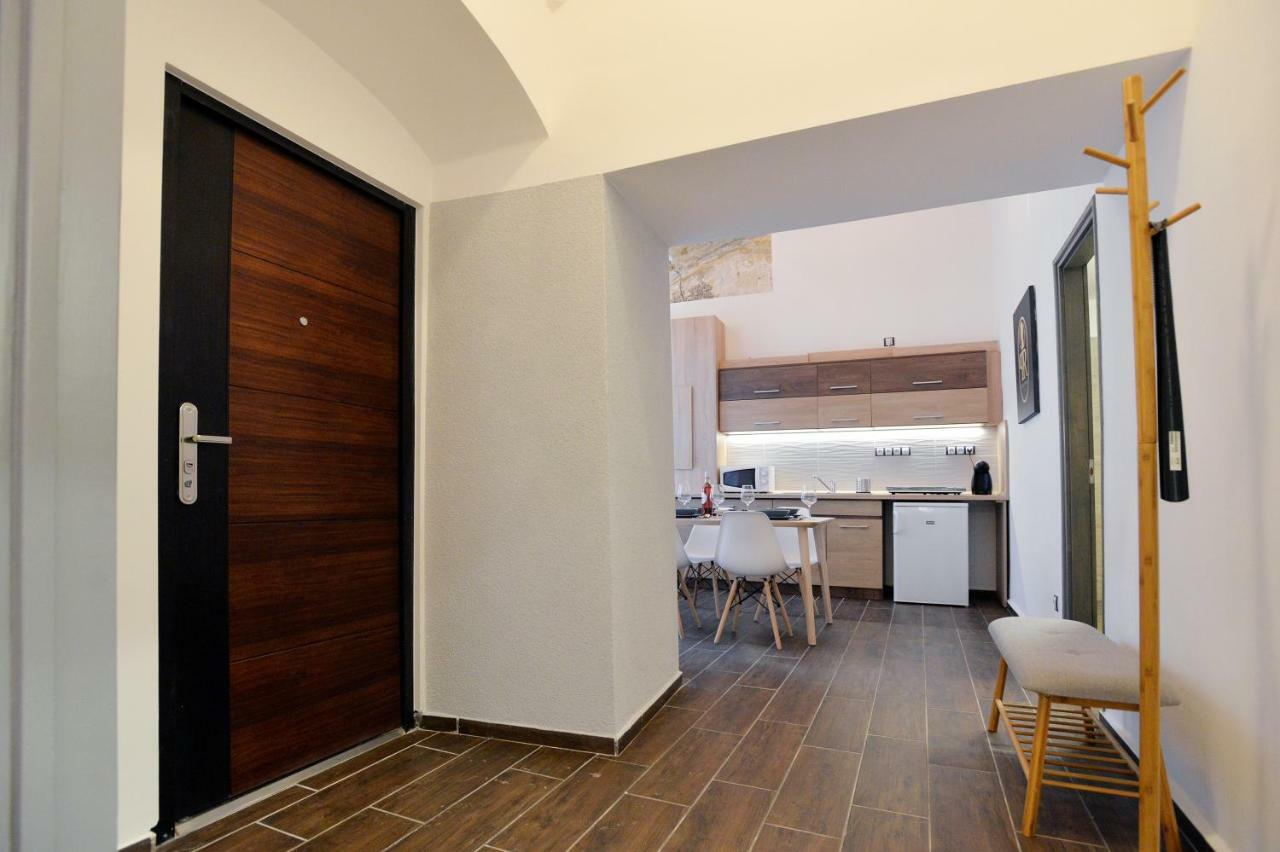 Pr Apartman Eger Extérieur photo