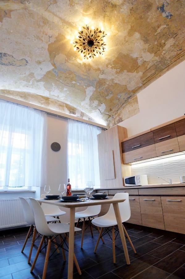 Pr Apartman Eger Extérieur photo